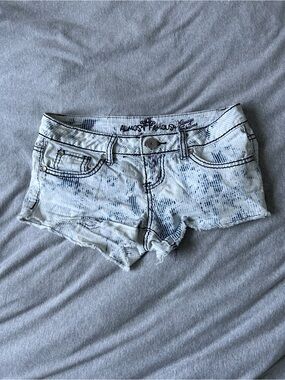 Almost Famous White and Blue Acid-Wash Denim Cutoff Mini Shorts